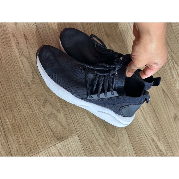 Fabletics‎ Women's Brentwood Sneaker Navy Blue Athletic Gym Shoes Size 6 - Picture 1 of 12